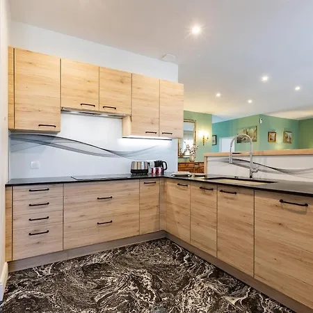 Exceptional With Private Parking Appartement Frontignan