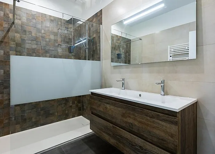 Exceptional With Private Parking Daire *